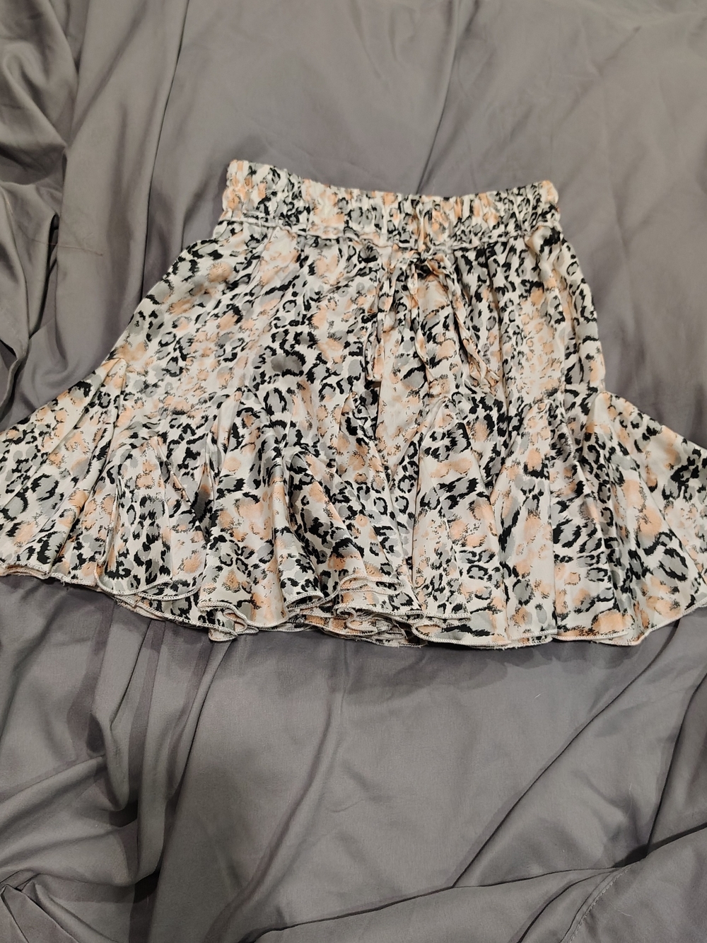 Selfie Leslie Women’s Floral Animal Print Ruffle Mini Skirt - Cream/Black/Pink
